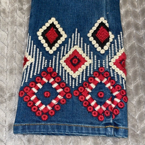 Boston Proper Embroidered Jeans. Size 0. - Picture 4 of 14